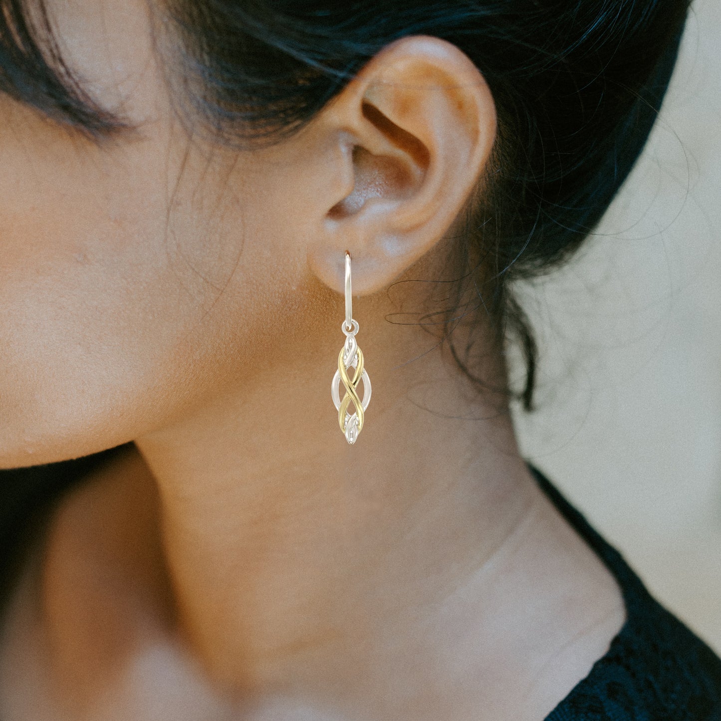 STERLING SILVER TWO TONE SILVER GOLD PLATED LOVE KNOT DROP EARRING