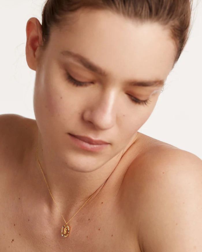 LETTER B NECKLACE