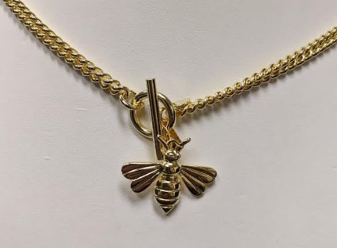 18" Bee on Curb Toggle Clasp Necklace